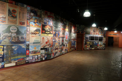 Gateway Auto Museum lobby (5764)