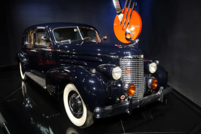 1938 Cadillac V16 Five-Passenger Town Sedan (5814)