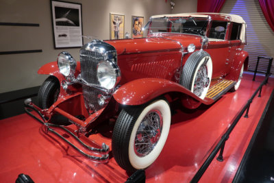 1930 Duesenberg Model J LWB Hibbard & Darrin Transformable Cabriolet (5826)