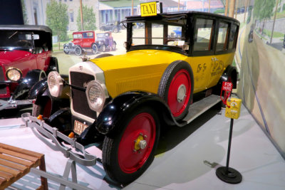 1924 Studebaker EK Big 6 Sedan, 7-Passenger Taxi (5133)