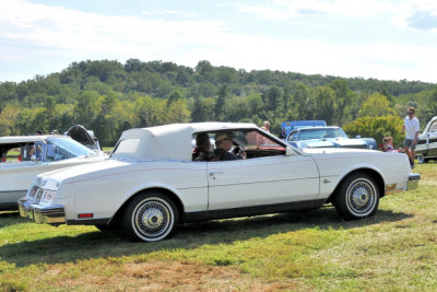 1980s Buick Riviera 2-Door Convertible (7238)