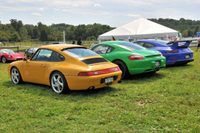 SPECTATORS' PARKING LOT: Porsches (6850)