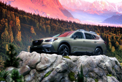 All-new 2020 Subaru Outback immersed in ultra high definition video and surround sound, 2019 New York Auto Show (3101)