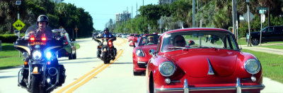 Rearview-mirror photo of Procession of Porsches in Boca Raton, FL, at 2019 Porsche Parade (annual PCA convention) (4433)