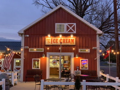 Little Red Barn Ice Cream Cafe, Jefferson, Maryland (3073)