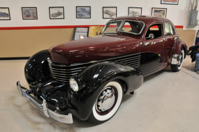 2013 Vintage Ferrari Event, 1936 Cord Model 810 Westchester Sedan (2563)