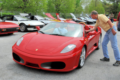 2018 Vintage Ferrari Event. Richard Garre thanks a Ferrari owner for bringing his F430 Spider to the event. (5830)