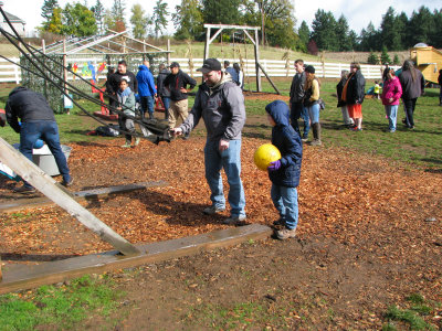 20191020_Logan_at_Roloff_Pumpkin_Patch_008.jpg