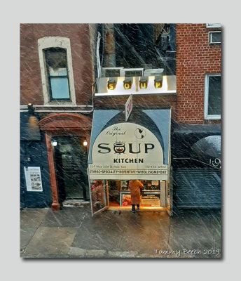 Soup man location in NYC that featured the Soup Nazi character seen on the TV series Sienfeld