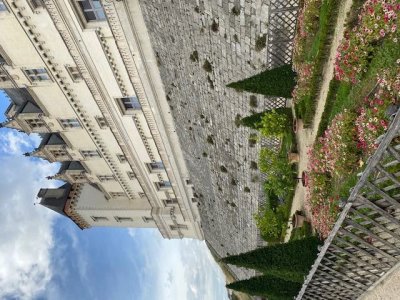 La façade Sud du château et le Petit Jardin