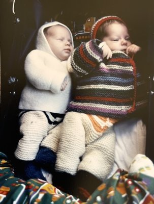 Sarah et Natacha, fvrier 1977