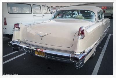 Cadillac 1958 HT DD 1-19 (3) R CC Studio Frame w.jpg