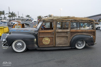 Plymouth 1940 Woody Wagon DD 4-3-21 (2) Grass S CC S2 w.jpg