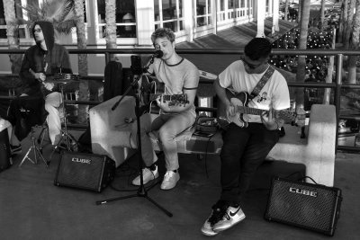 People 2022 Street Main 3-22-22 musicians 3 (4) Gravity CC S2 bw.jpg