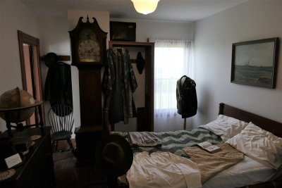 Man's Room in 1900's - Highland House Museum.jpg