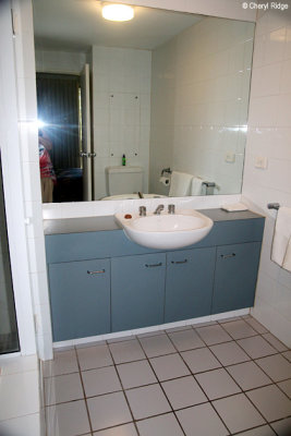 6109-main-bathroom.jpg