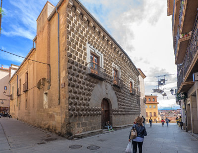 Casa De Los Picos on Calle Juan Bravo