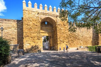 Puerta de Almodvar