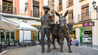 Aguador Monument in Plaza de la Romanilla