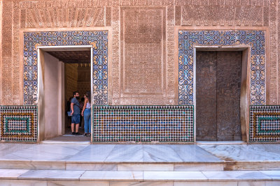 Mexuar patio & Comares palace facade
