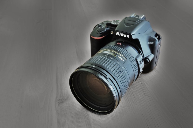 Nikon D3500 - Nikkor 18-200mm f/3.5-5.6G IF-ED AF-S DX VR