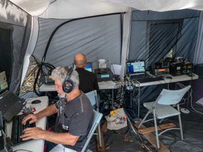 Operating tent, CW camp (10/28/2018)