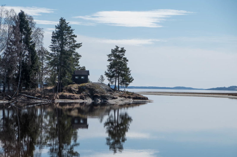 Noen har skrudd opp en veldig pittoresk hytte helt ute p tippen av odden