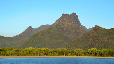 Mt Bowen & Zoe Bay