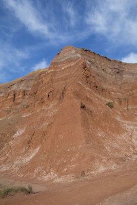 Red cliffs along Lighthouse trail