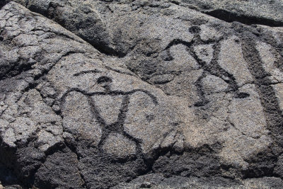 Petroglyphs along Chain of Craters Road