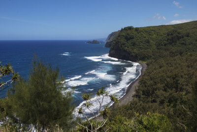 View of Pololu beach from trail