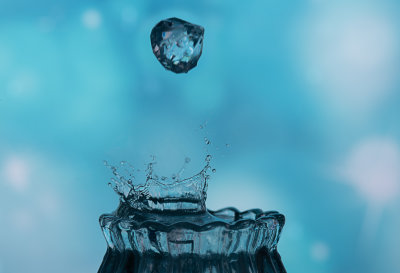 Dropping Crystal Dimond into the water