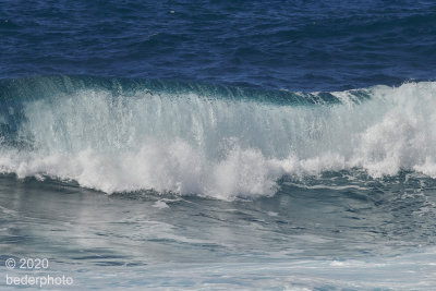 Keokea Beach breaking wave