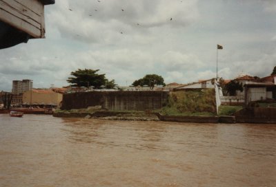 Prespio Fort  gezien van af Baia do Guajar