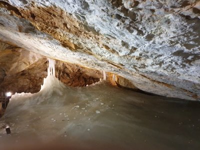 Ijsgrot in Slovensky raj NP - Slowakije