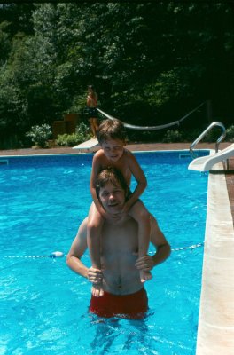 bvg_pool8_aug76.jpg