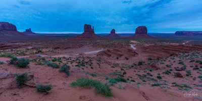 Early Morning at Monument valley-9909
