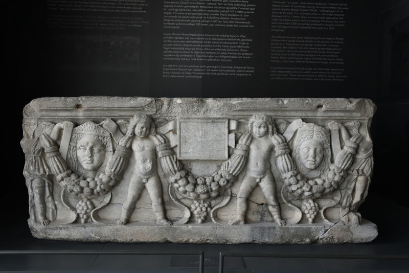 Adana Archaeological Museum Roman Era Sarcophagus 3rd AD 0766.jpg