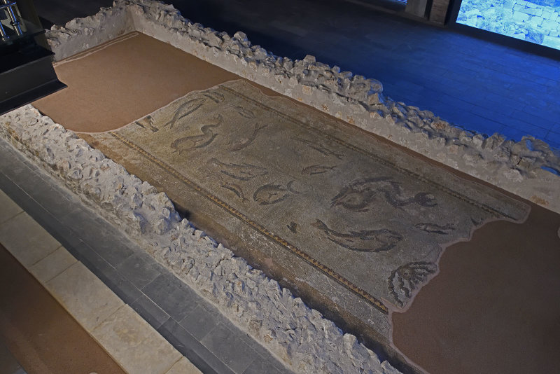 Adana Archaeological Museum Sea mosaic 0799.jpg