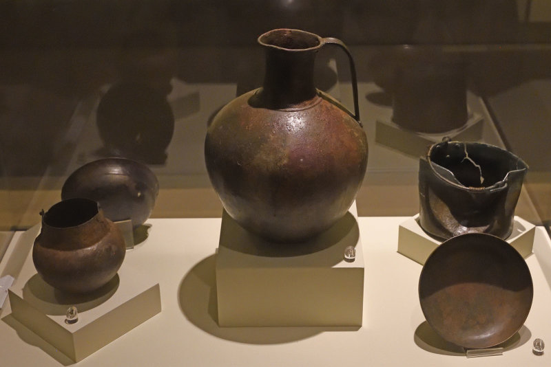 Gaziantep Archaeology museum Urartian Bronze objects sept 2019 4355.jpg