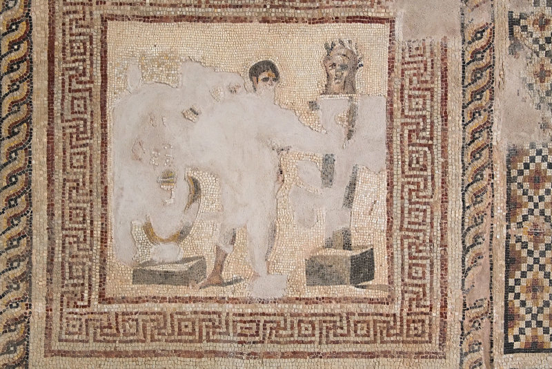 Antakya Archaeology Museum Two athletes mosaic sept 2019 5934.jpg