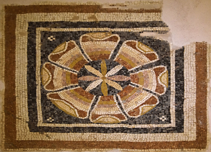 Antakya Archaeology Museum Geometric fragment sept 2019 6117.jpg