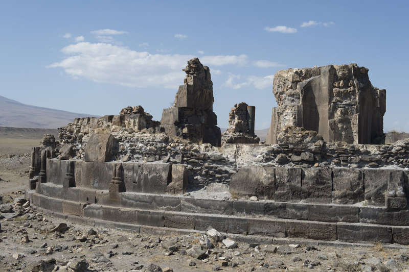 Ani King Gagik church of St Gregory 5720.jpg