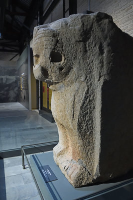 Adana Archaeological Museum Late Hittite Lion 0201.jpg
