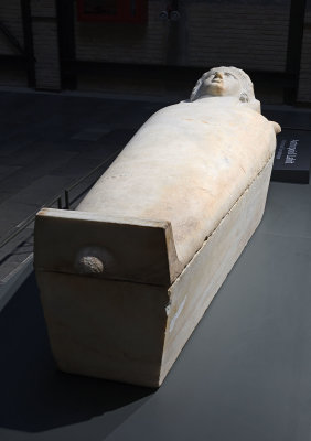 Adana Archaeological Museum Anthropoid sarcophagus Sidon type 0451.jpg