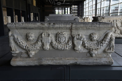 Adana Archaeological Museum Tombstone Roman Era 3rd AD 0326.jpg