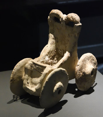Adana Archaeological Museum Clay Car model Early Bronze Age 0233.jpg