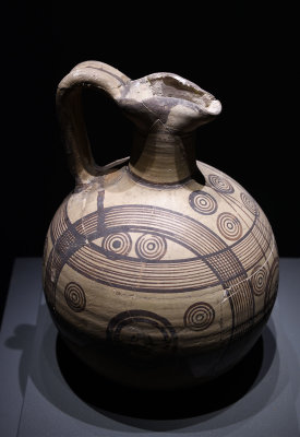 Adana Archaeological Museum Iron age Ceramic 0266.jpg