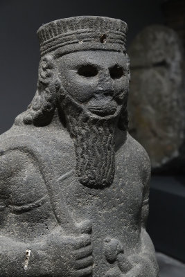 Adana Archaeological Museum Late Hittite Basalt statue 0222.jpg