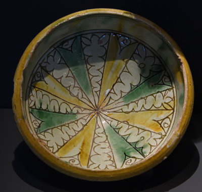 Adana Archaeological Museum Terra cotta ceramics 12-14th century 0410.jpg